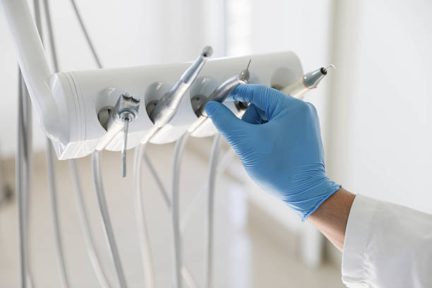 Professional Tooth Extraction technician working in Mineral Wells, TX